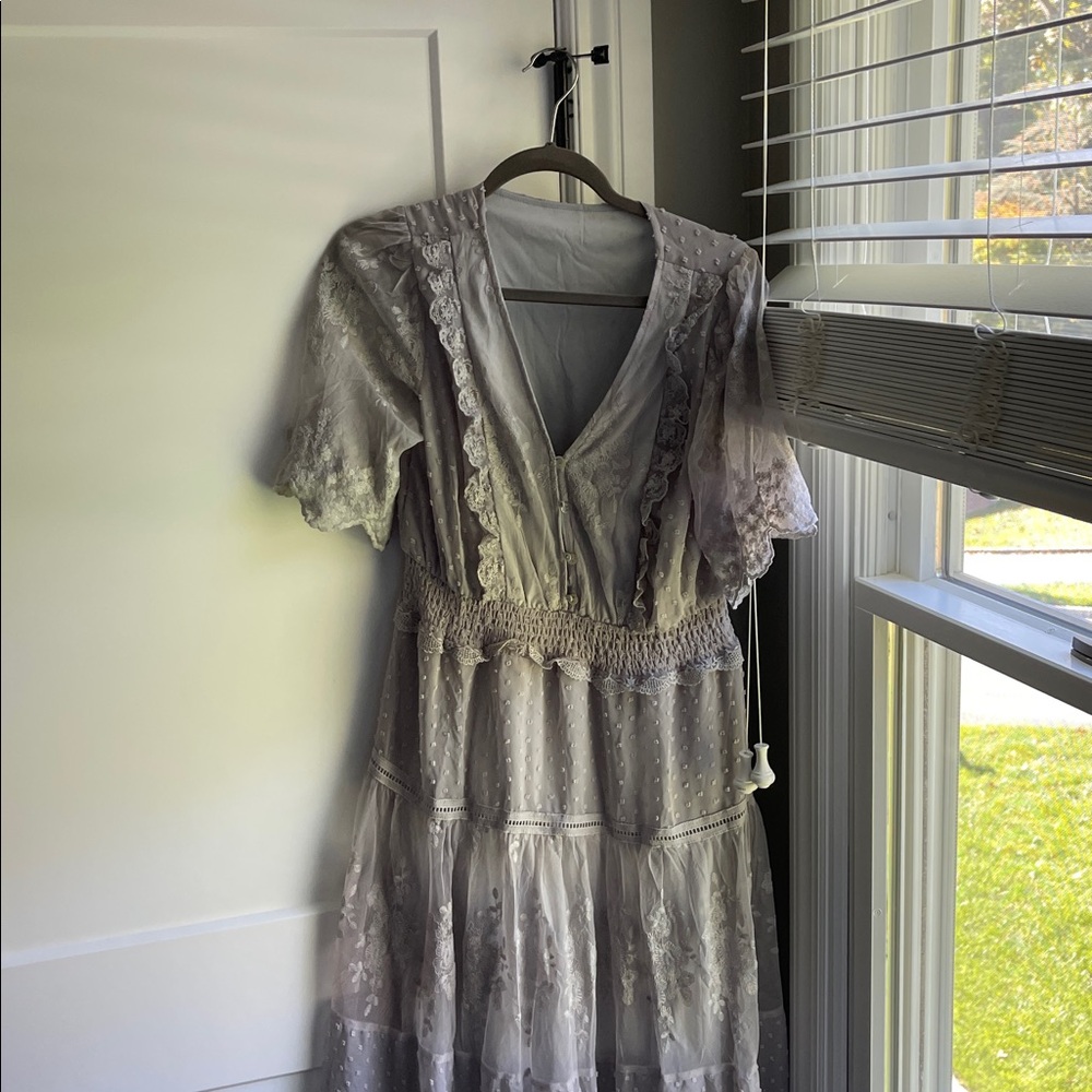 Elegant Lace Dress in Light Gray